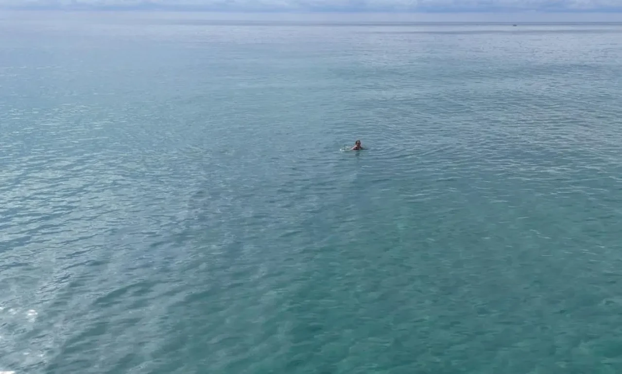 Yurt genelinde karla mücadele, Alanya'da ise plajda keyif