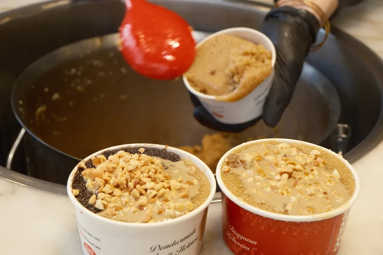 Yüzlerce yıllık Türk tatlısı dondurmayla buluştu! Şimdi dünyaya satıyor