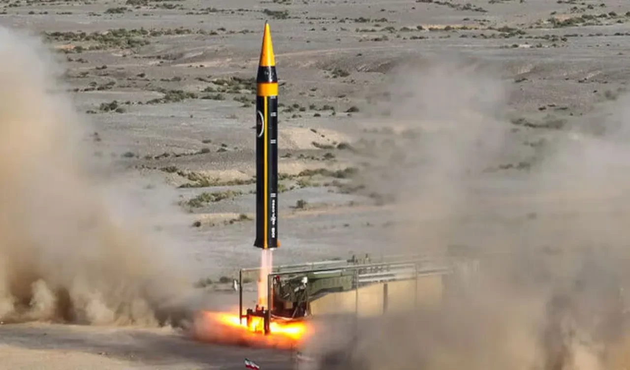 ABD ile kritik görüşme sırasında İran'dan tansiyonu yükseltecek hamle: En gelişmiş füze devrede