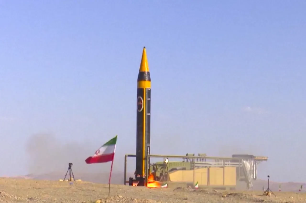 ABD ile kritik görüşme sırasında İran'dan tansiyonu yükseltecek hamle: En gelişmiş füze devrede