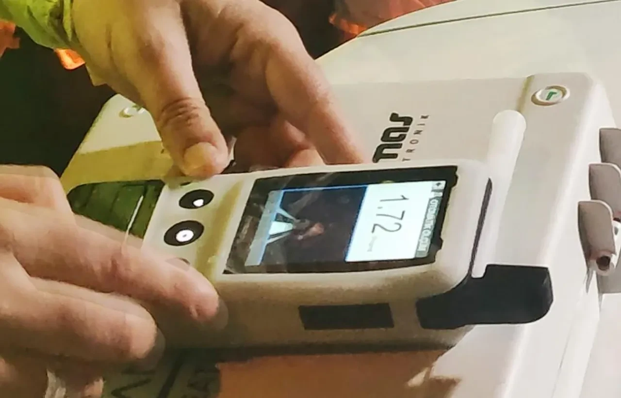 Alkollü sürücü dehşeti: Polise "problemli olan sizsiniz" dedi rekor cezayı yedi