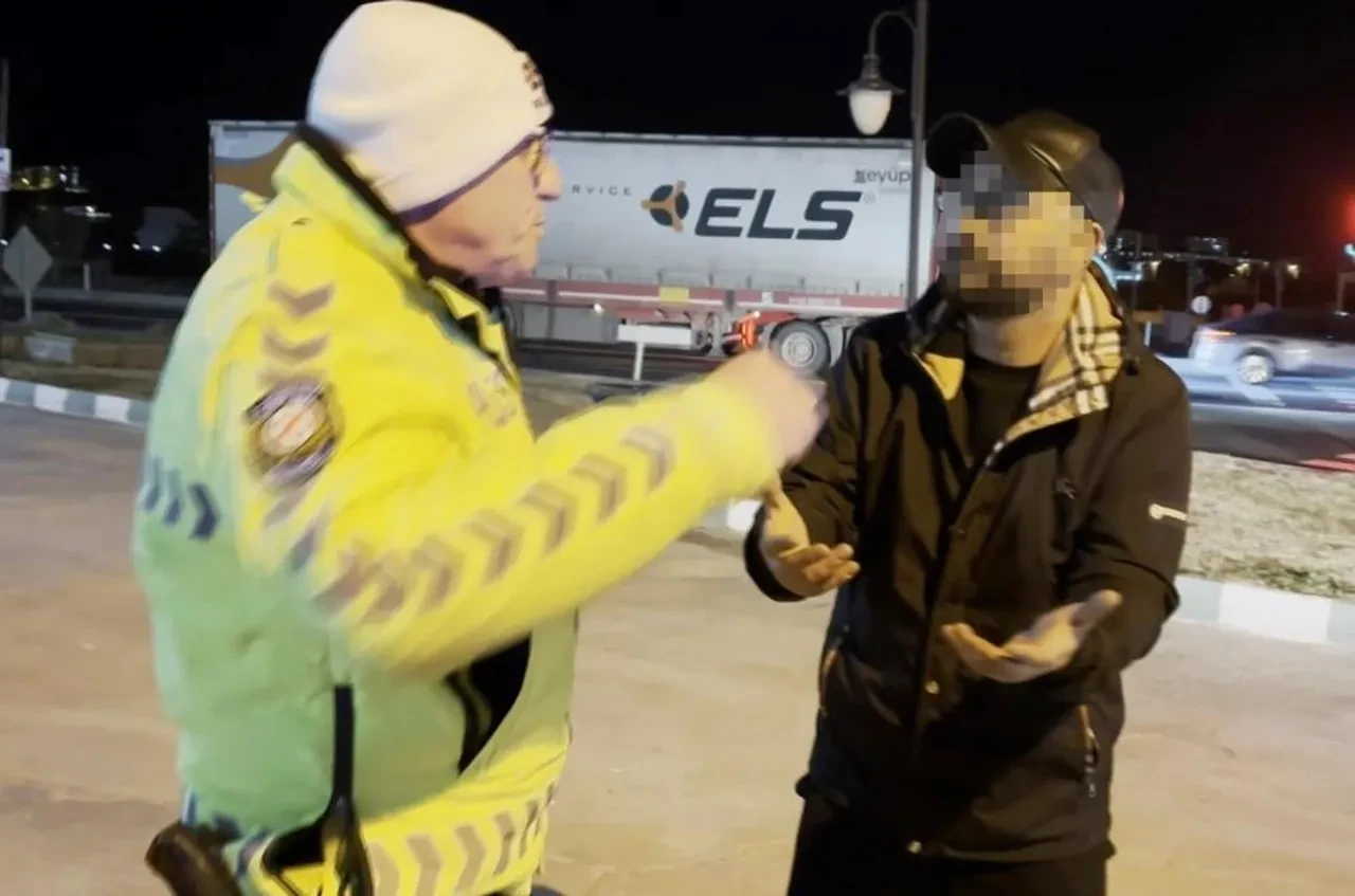 Alkollü sürücü dehşeti: Polise "problemli olan sizsiniz" dedi rekor cezayı yedi