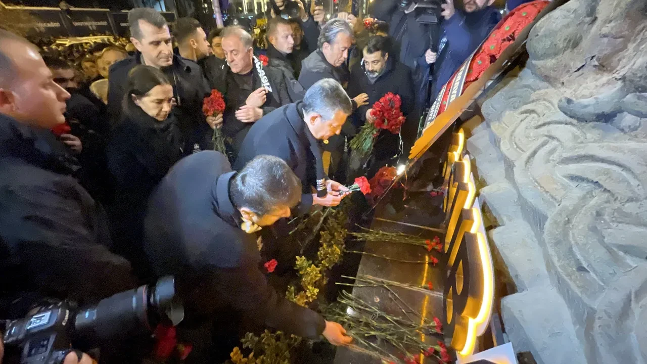 Asrın felaketinin 3. yıl dönümü! 6 Şubat depremlerinde hayatını kaybedenler anıldı