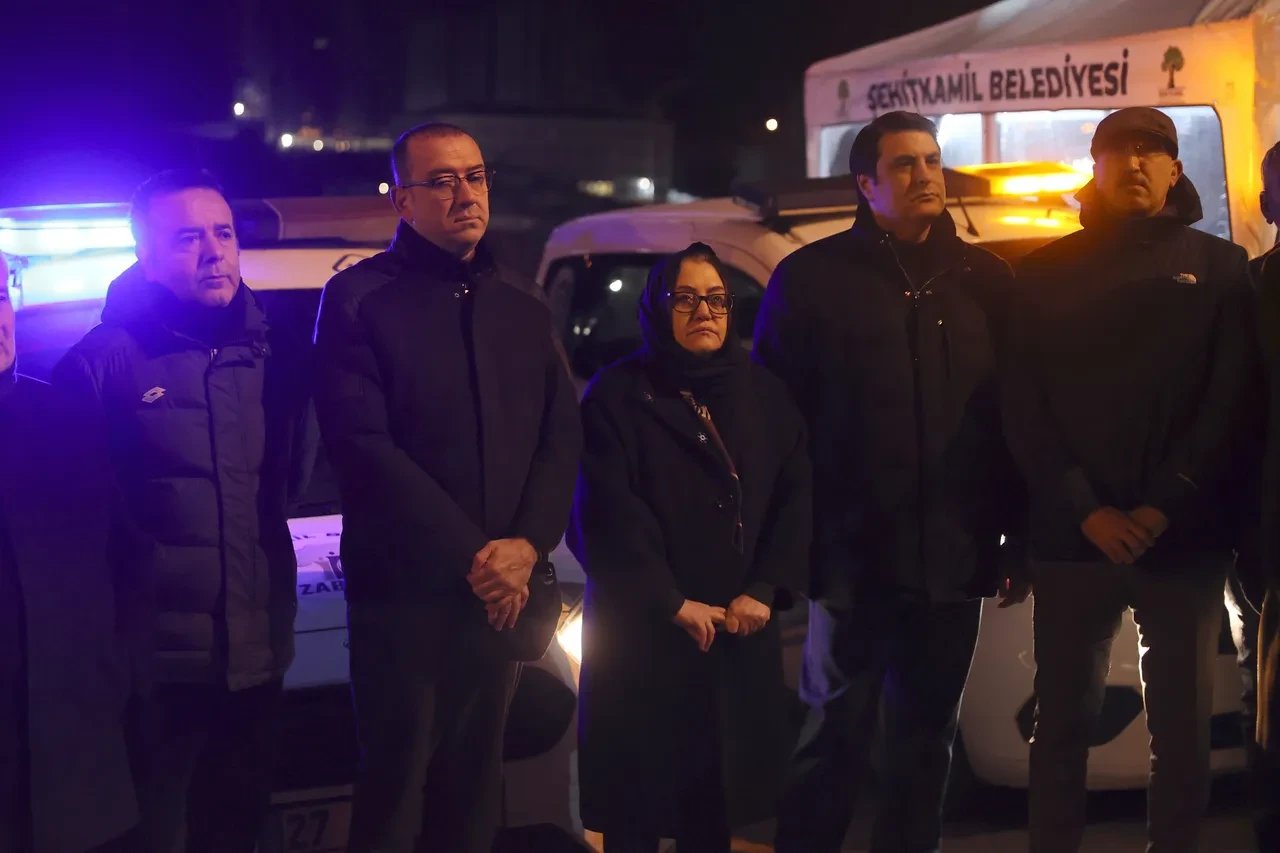 Asrın felaketinin 3. yıl dönümü! 6 Şubat depremlerinde hayatını kaybedenler anıldı