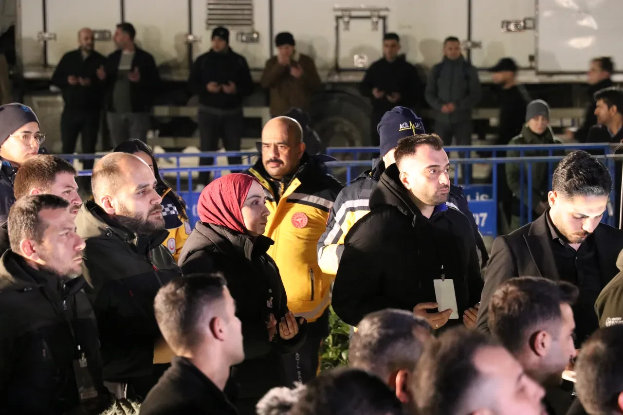 Asrın felaketinin 3. yıl dönümü! 6 Şubat depremlerinde hayatını kaybedenler anıldı