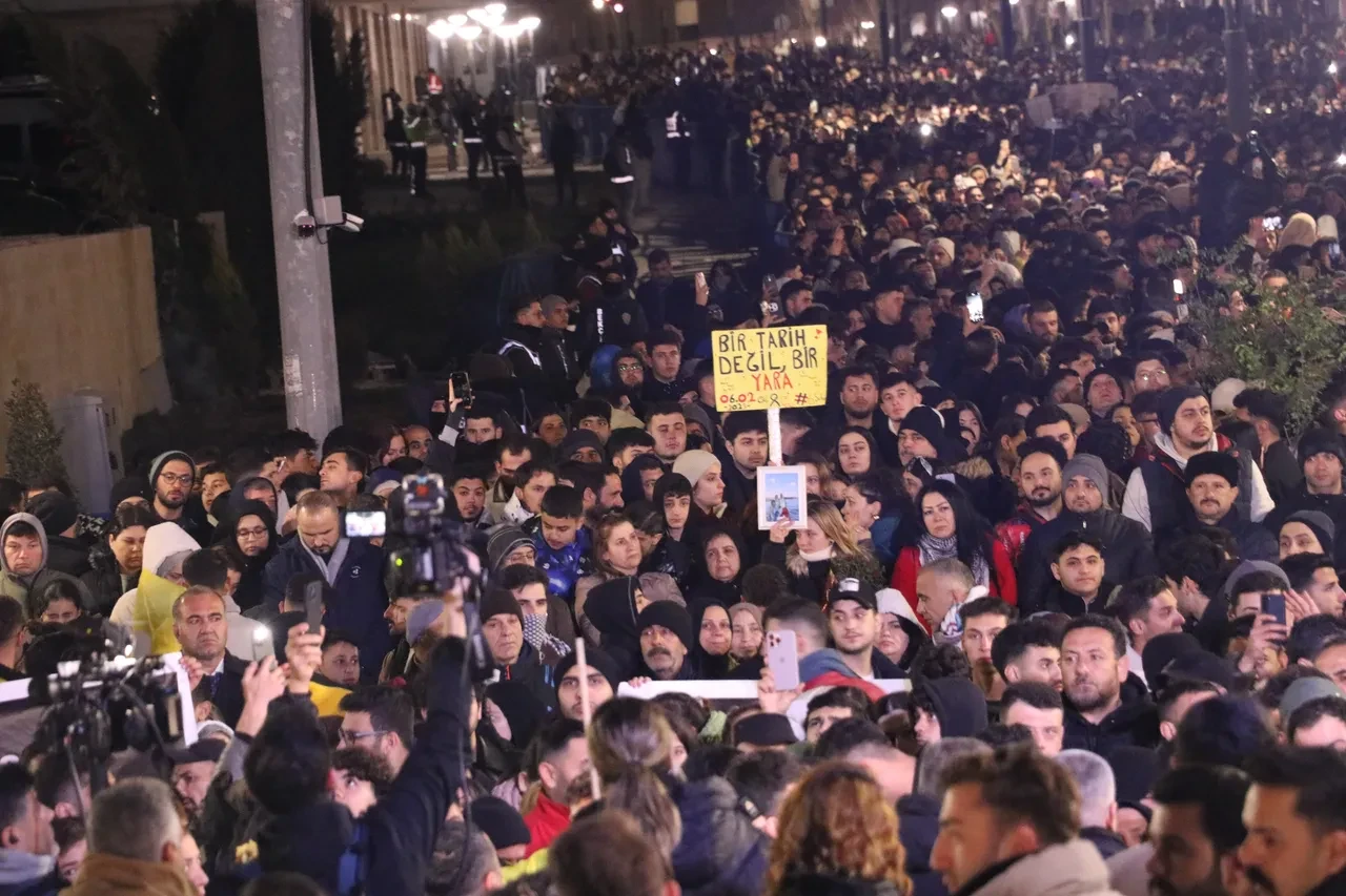 Asrın felaketinin 3. yıl dönümü! 6 Şubat depremlerinde hayatını kaybedenler anıldı