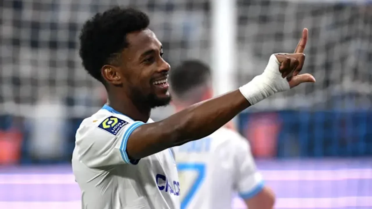 Beşiktaş yeni sağ bekini buldu! Yıldız oyuncu İstanbul'a geliyor