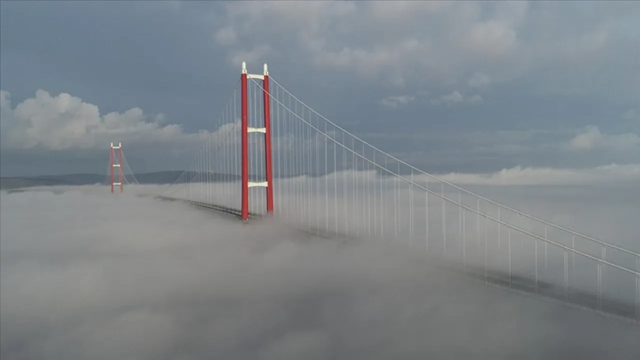 Çanakkale Boğazı transit gemi geçişlerine kapatıldı