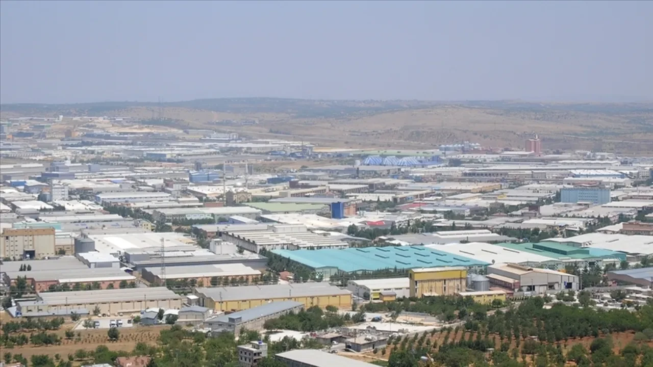 Deprem bölgesindeki illerin ihracatı 25 milyar dolara yükseldi