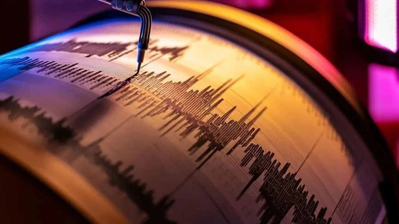 Erzincan depreminin ardından Naci Görür'den flaş açıklama! "Deprem kritik yerde"