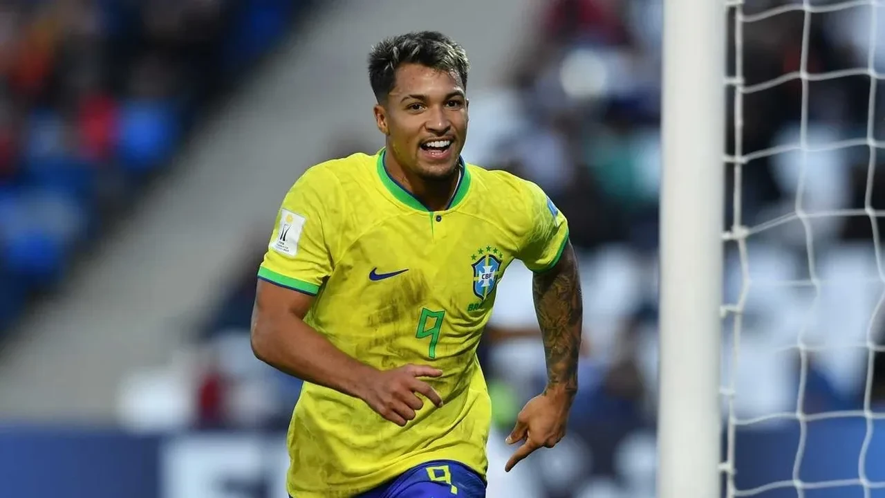 Fenerbahçe'de forvet transferi! Tedesco istedi, Başkan Saran keseyi açtı: Brezilyalı yıldız golcü geliyor!