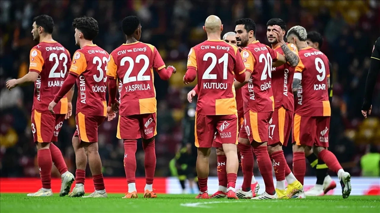 Galatasaray ve Fenerbahçe UEFA listesi! 2026 Şampiyonlar Ligi ve UEFA Avrupa Ligi kadrosu açıklandı mı?