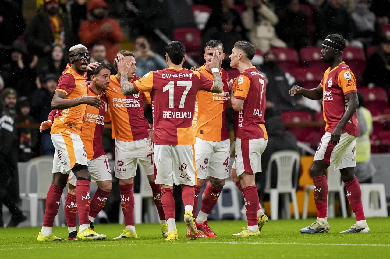 Galatasaray'ın Avrupa kadrosu belli oldu! Kadroya eklenen 3 isim açıklandı