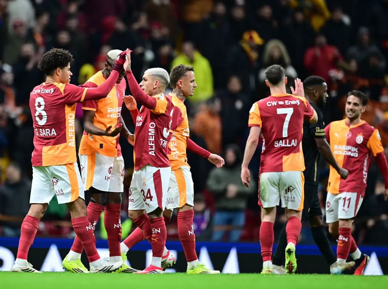 Galatasaray'ın Avrupa kadrosu belli oldu! Kadroya eklenen 3 isim açıklandı