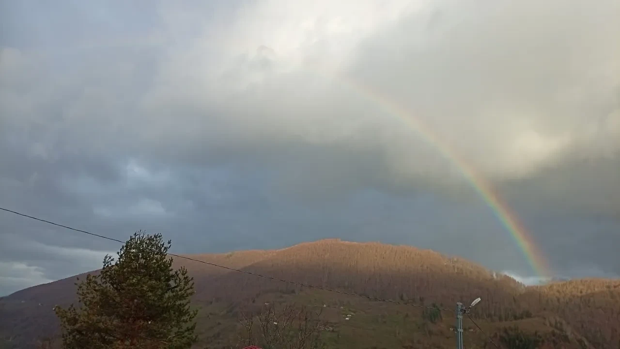 Hendek semalarında kartpostallık görüntüler: Bin rakımda gökkuşağı oluştu