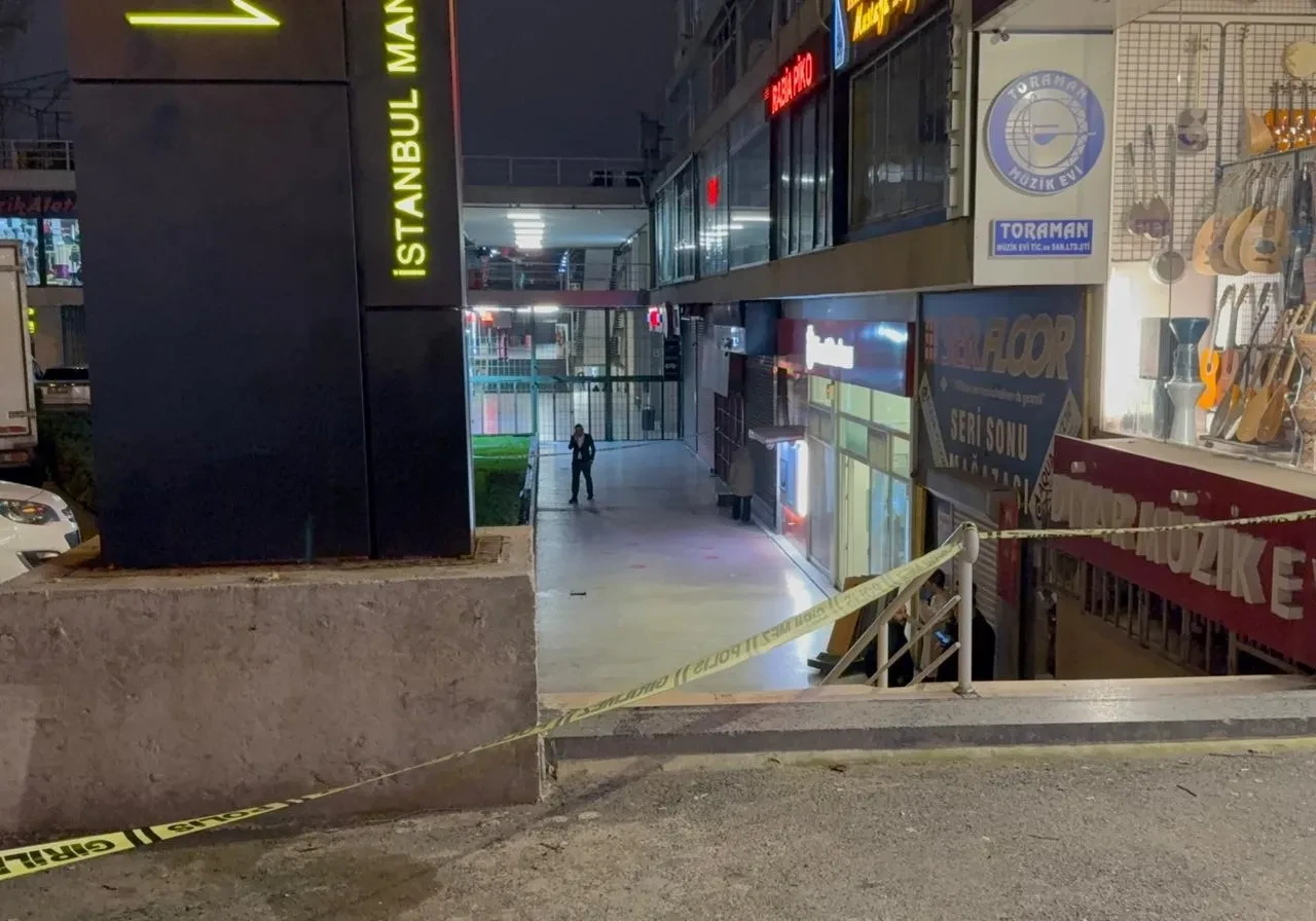 İstanbul Unkapanı'nda banka soygunu! Paraları alıp kaçtı