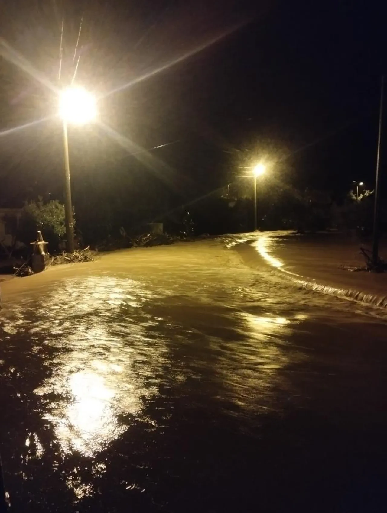 Muğla'da sağanak felaketi! Aracıyla sele kapılan sürücü hayatını kaybetti