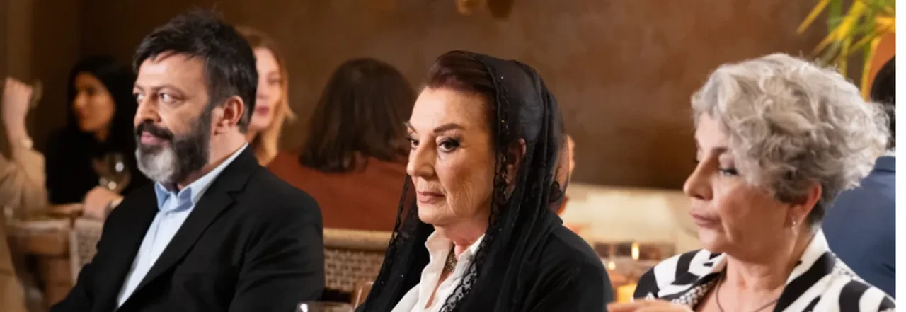 Oyuncu Nevin Efe hayatını kaybetti 