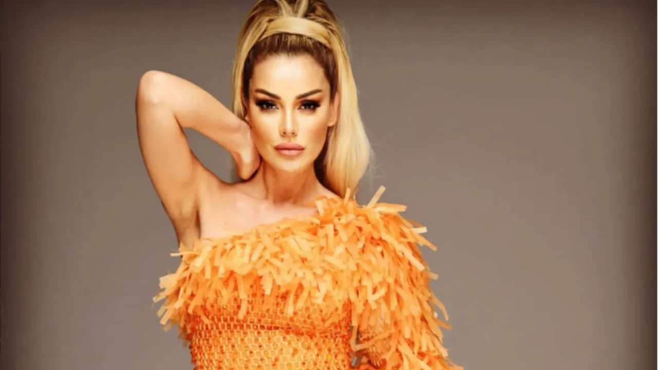 Petek Dinçöz'den radikal değişim! Sarışın halini unutun