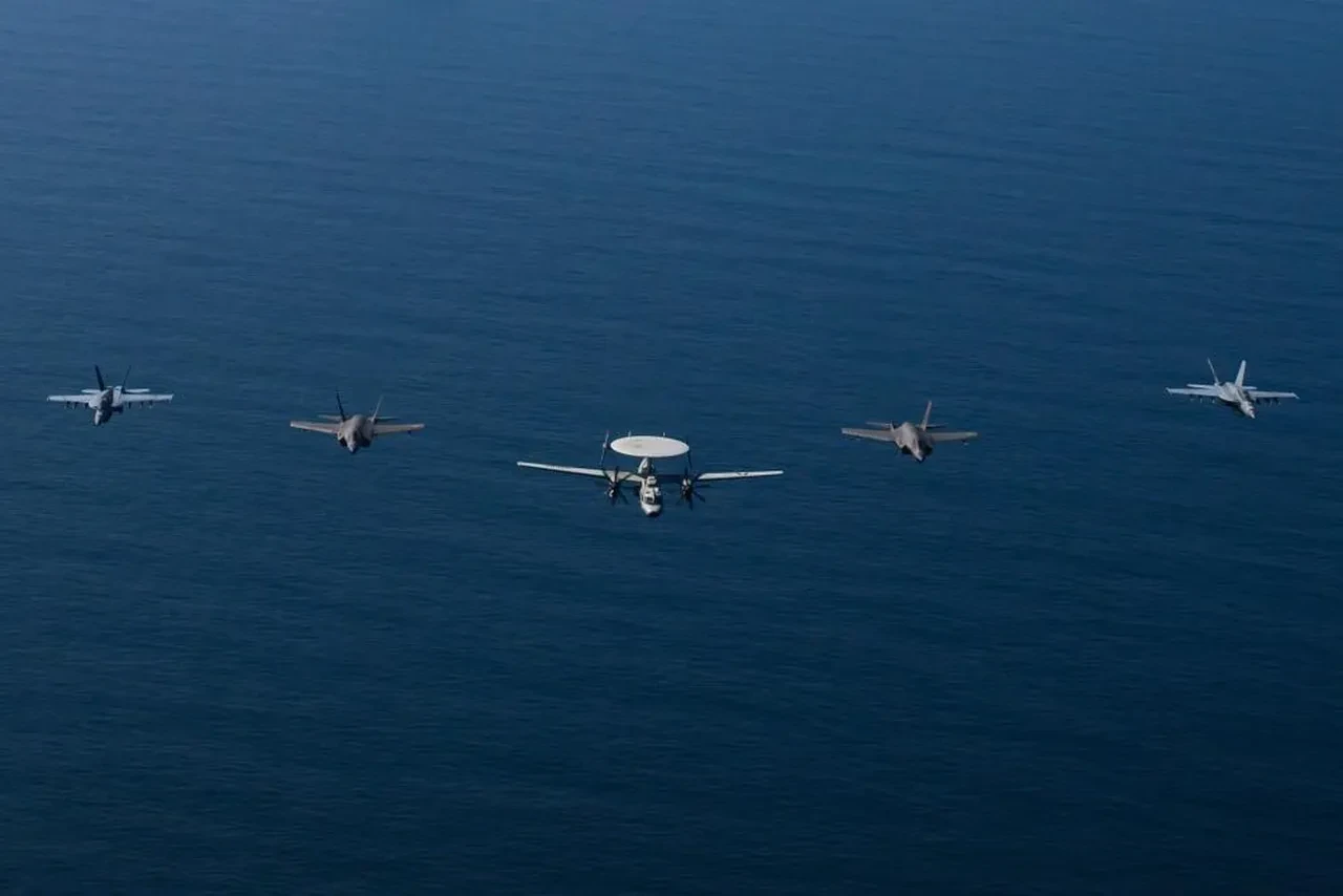 Umman'daki görüşme sonrası ABD'den 2 hamle! İran'la petrol ticareti yapan 15 şirkete yaptırım ve Abraham Lincoln uçak gemisi paylaşımı