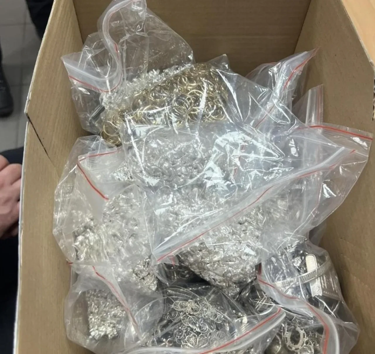 X-ray taramasından kaçamadılar! Paketleri aştıkça altın ve gümüş fışkırdı: Piyasa değeri on binlerce euro