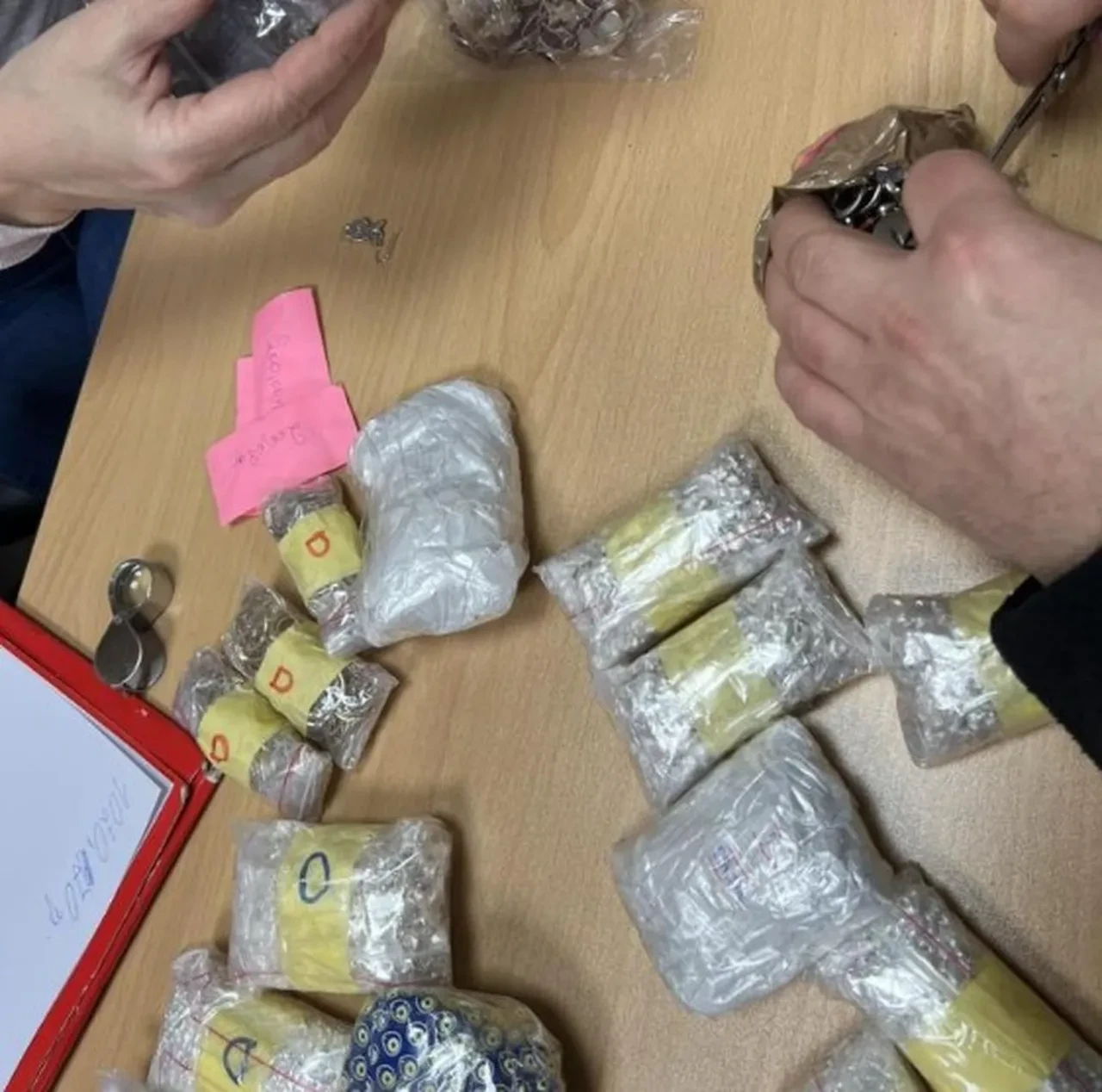 X-ray taramasından kaçamadılar! Paketleri aştıkça altın ve gümüş fışkırdı: Piyasa değeri on binlerce euro