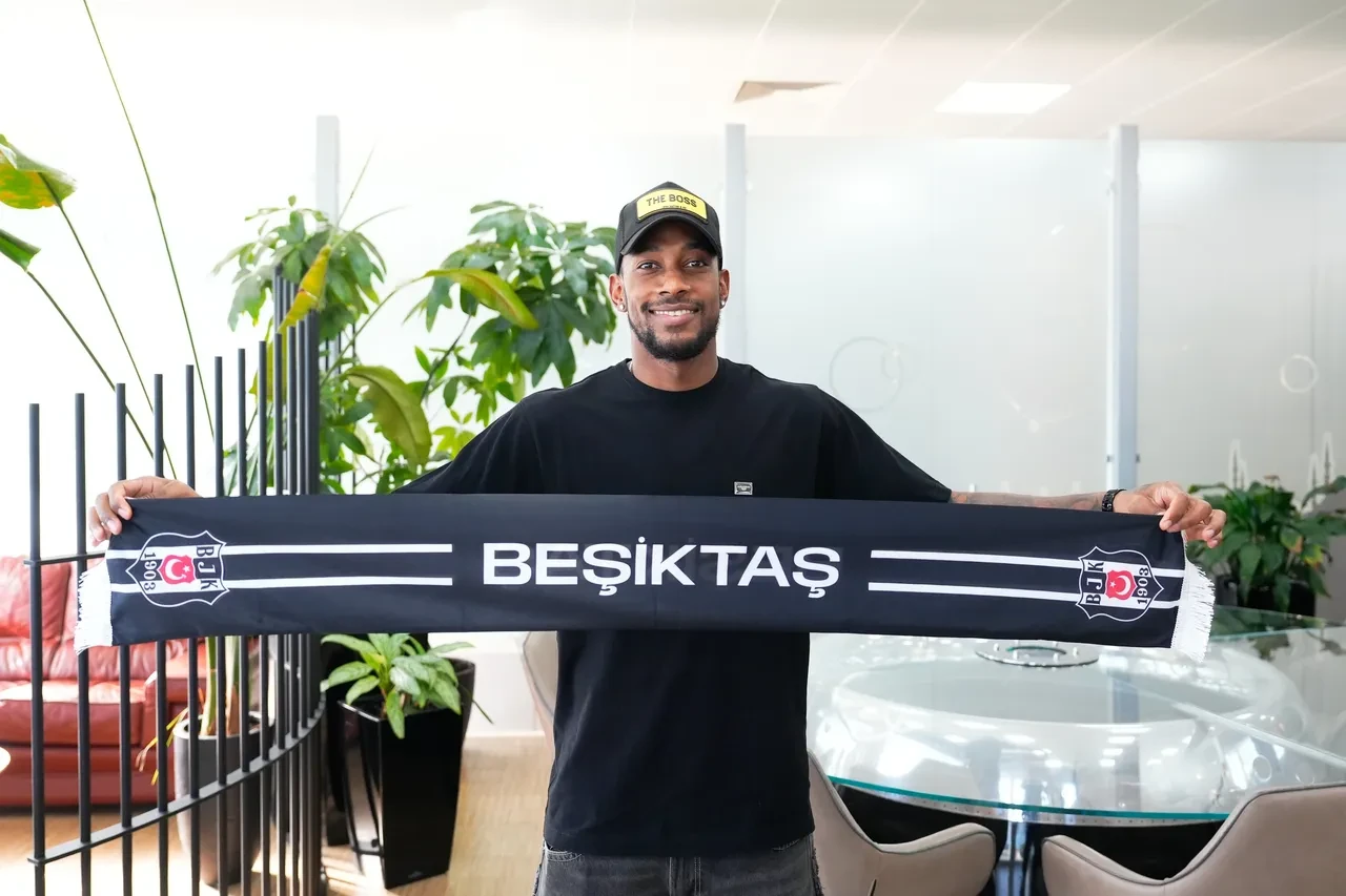 4 büyüklerin yeni transferleri! İşte Galatasaray, Fenerbahçe, Trabzonspor ve Beşiktaş'ın kadrosuna kattığı isimler