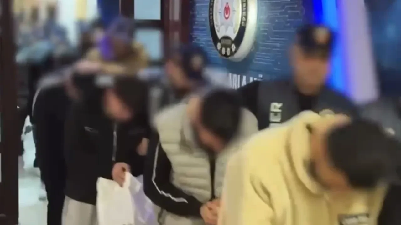 7 şehirde yasa dışı bahis operasyonu! Milyarlarca liralık işlem hacmi tespit edildi