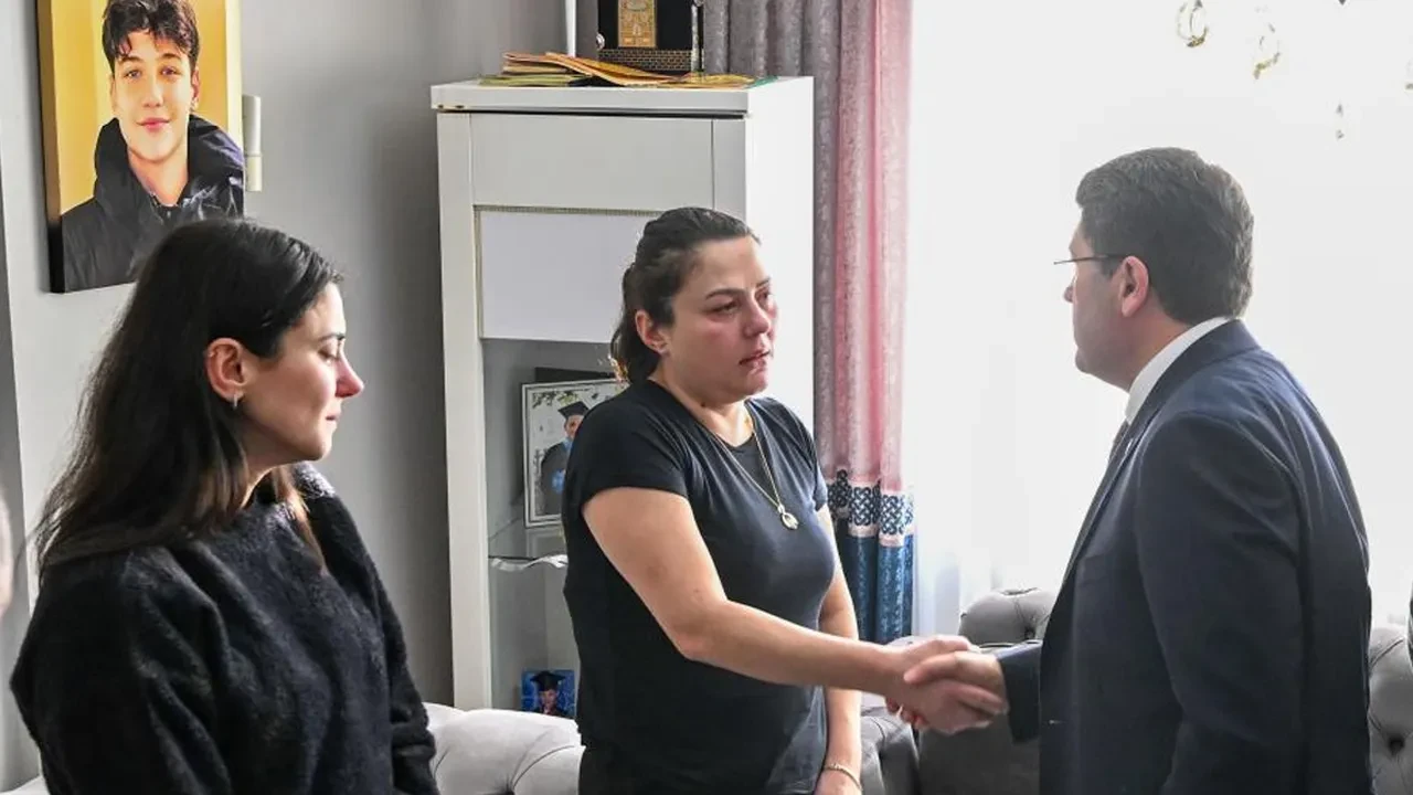 Adalet Bakanı Yılmaz Tunç'tan Atlas Çağlayan'ın ailesine ziyaret