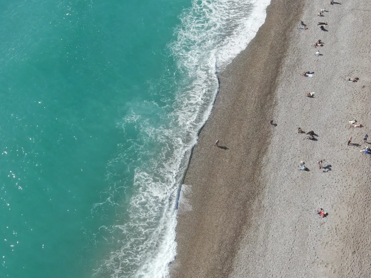 Antalya'da sağanağın ardından deniz keyfi