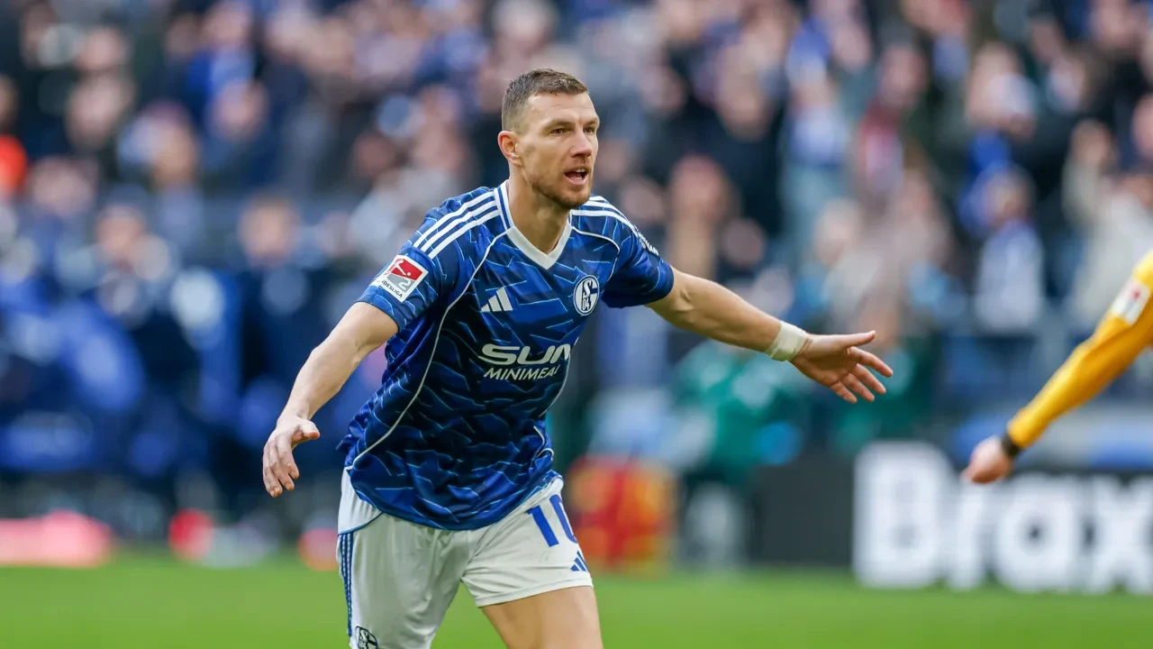 Edin Dzeko İtalya sonrasında Almanya'da aradığını buldu!