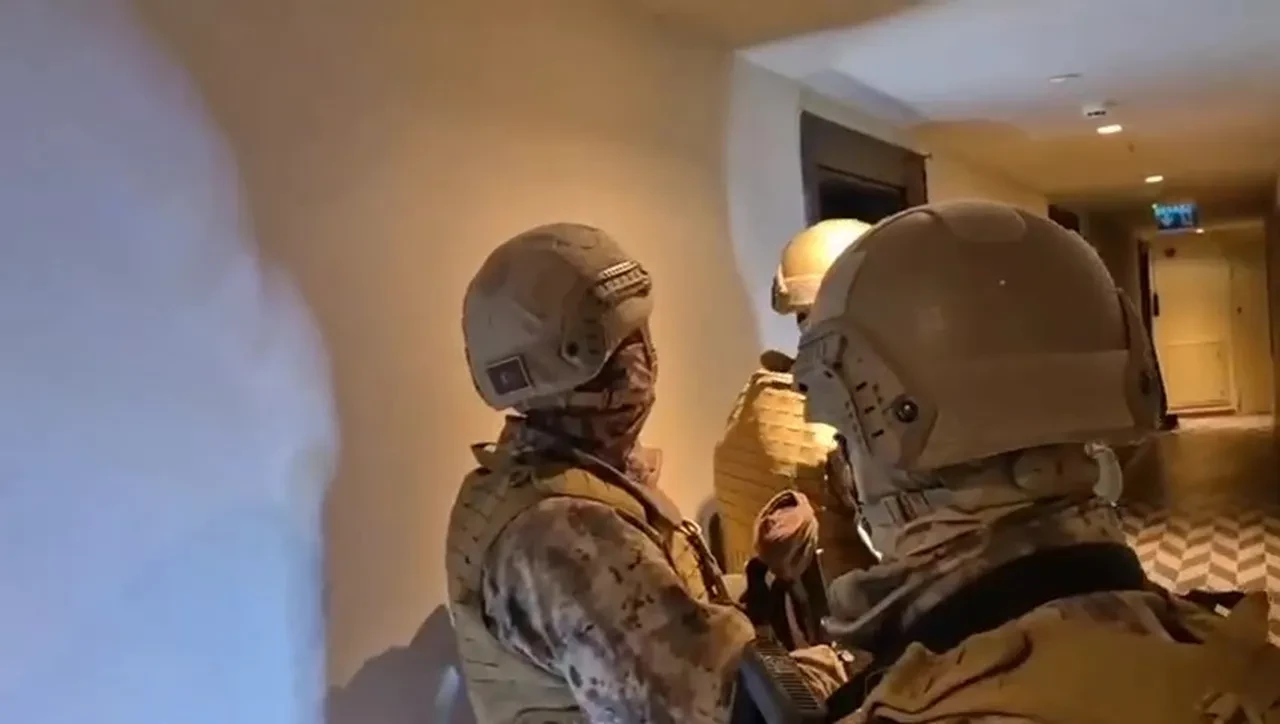 Gebze'de film gibi olay! Kaçırıp dövdüler, yeniden kaçırmak için hastaneye götürüp tedavi ettirdiler 