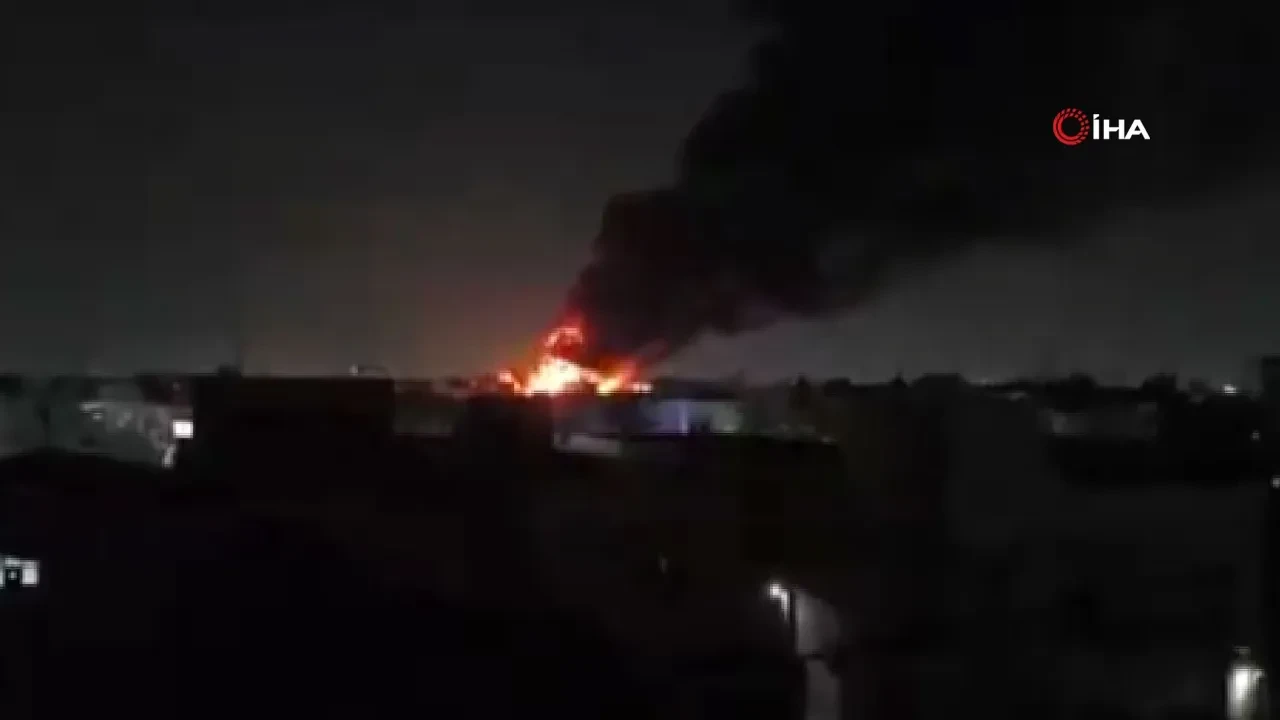 İran'ın kalbinde korku dolu anlar! Tahran’daki askeri tesis alevlere teslim oldu