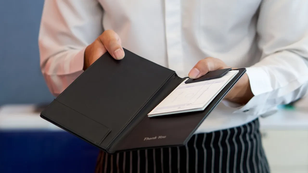 Restoranlarda yeni uygulama: Kuver kalktı, gönüllü bahşiş geldi