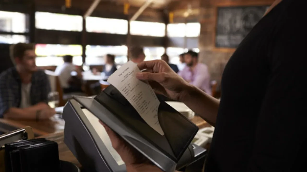Restoranlarda yeni uygulama: Kuver kalktı, gönüllü bahşiş geldi