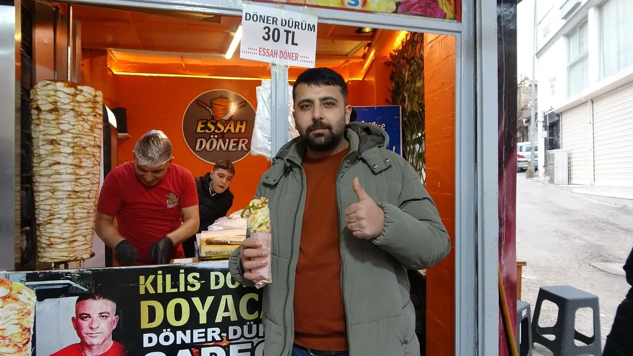 Tavuk döner fiyatını gören inanamıyor! Ayran fiyatına döner: 'Bize maliyeti 12 lira'