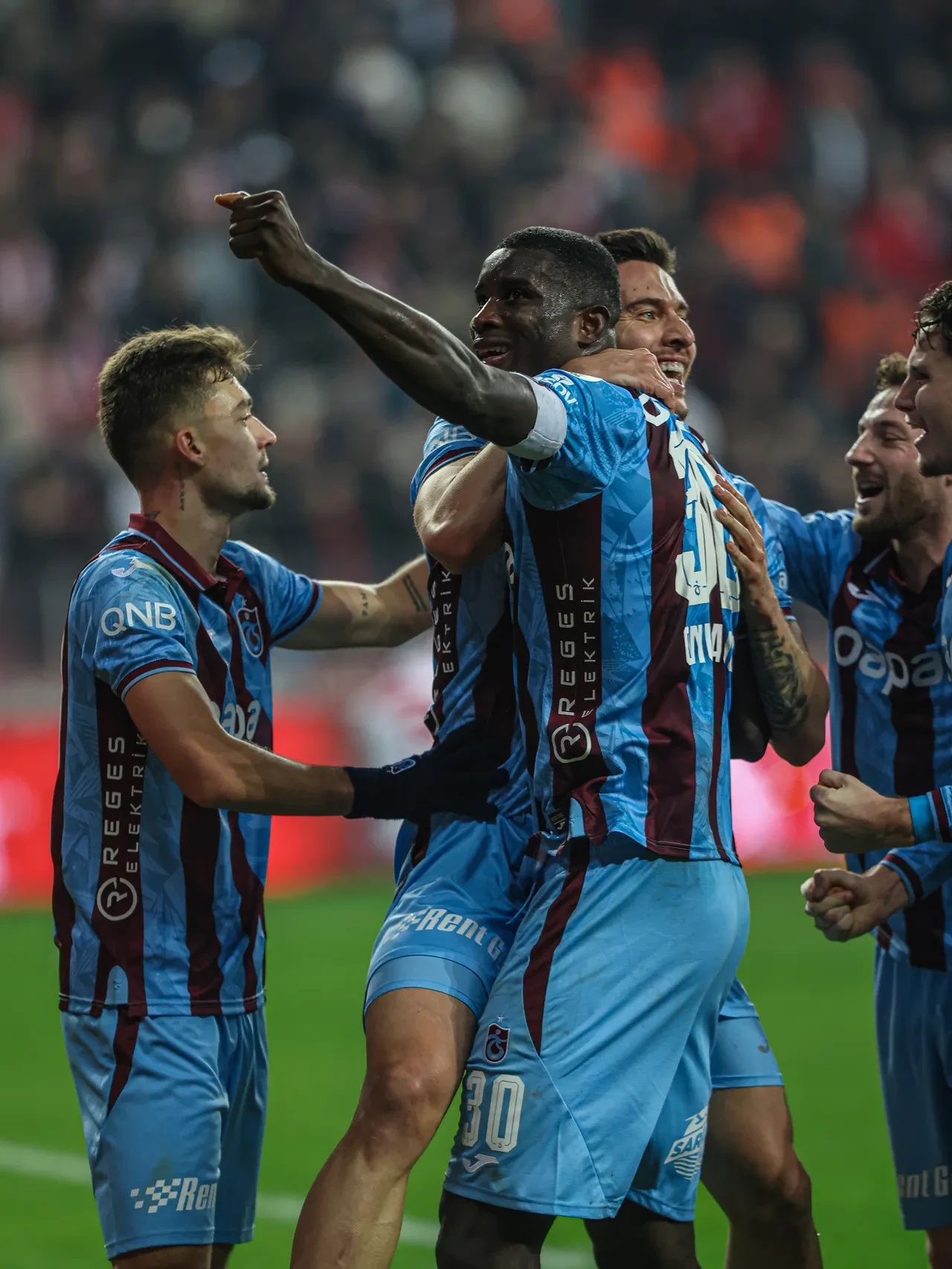 Trabzonspor'da Paul Onuachu'dan taraftar vurgusu!