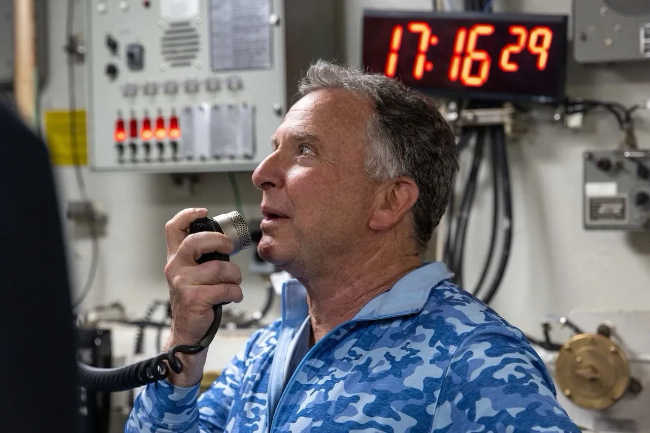 ABD'nin Umman heyetinden manidar hamle! Trump'ın temsilcileri savaş gemisini ziyaret etti