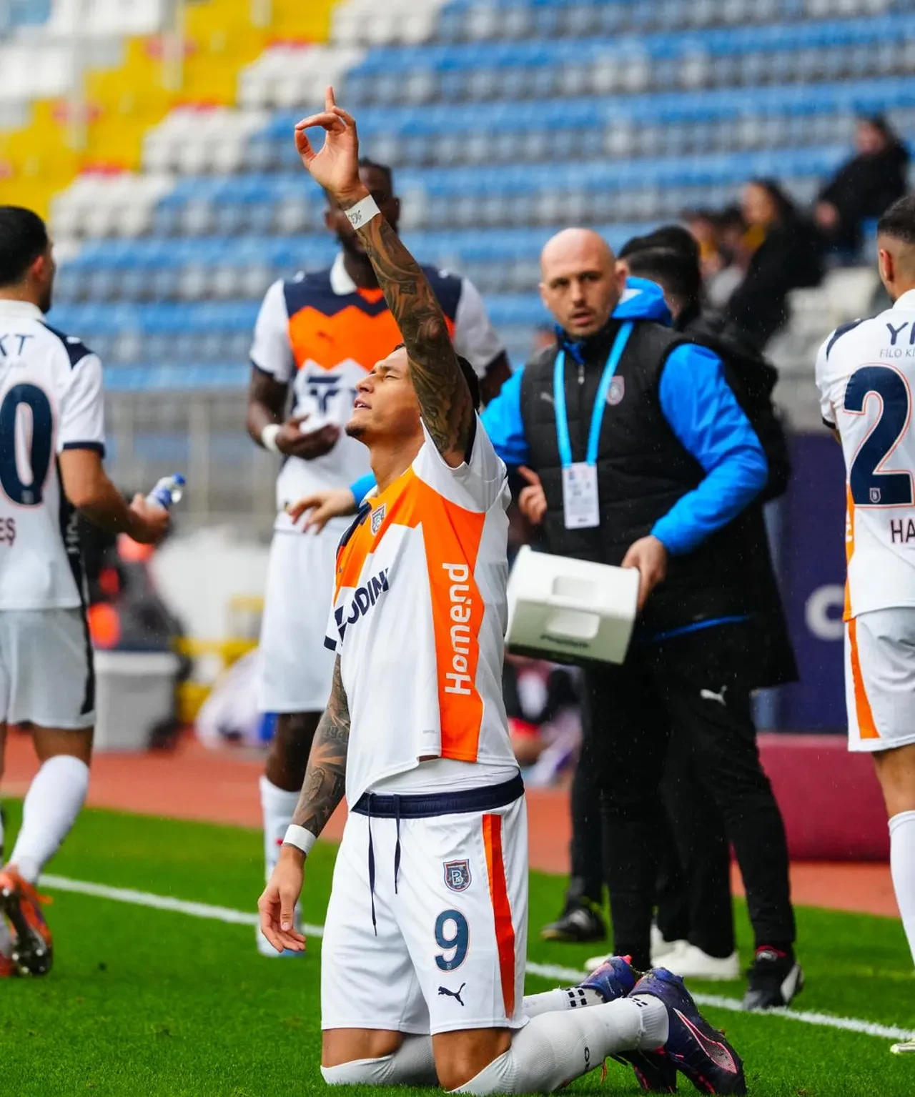 Başakşehir'den kritik galibiyet: Nuri Şahin, Avrupa yolunda önemli bir adım daha attı!