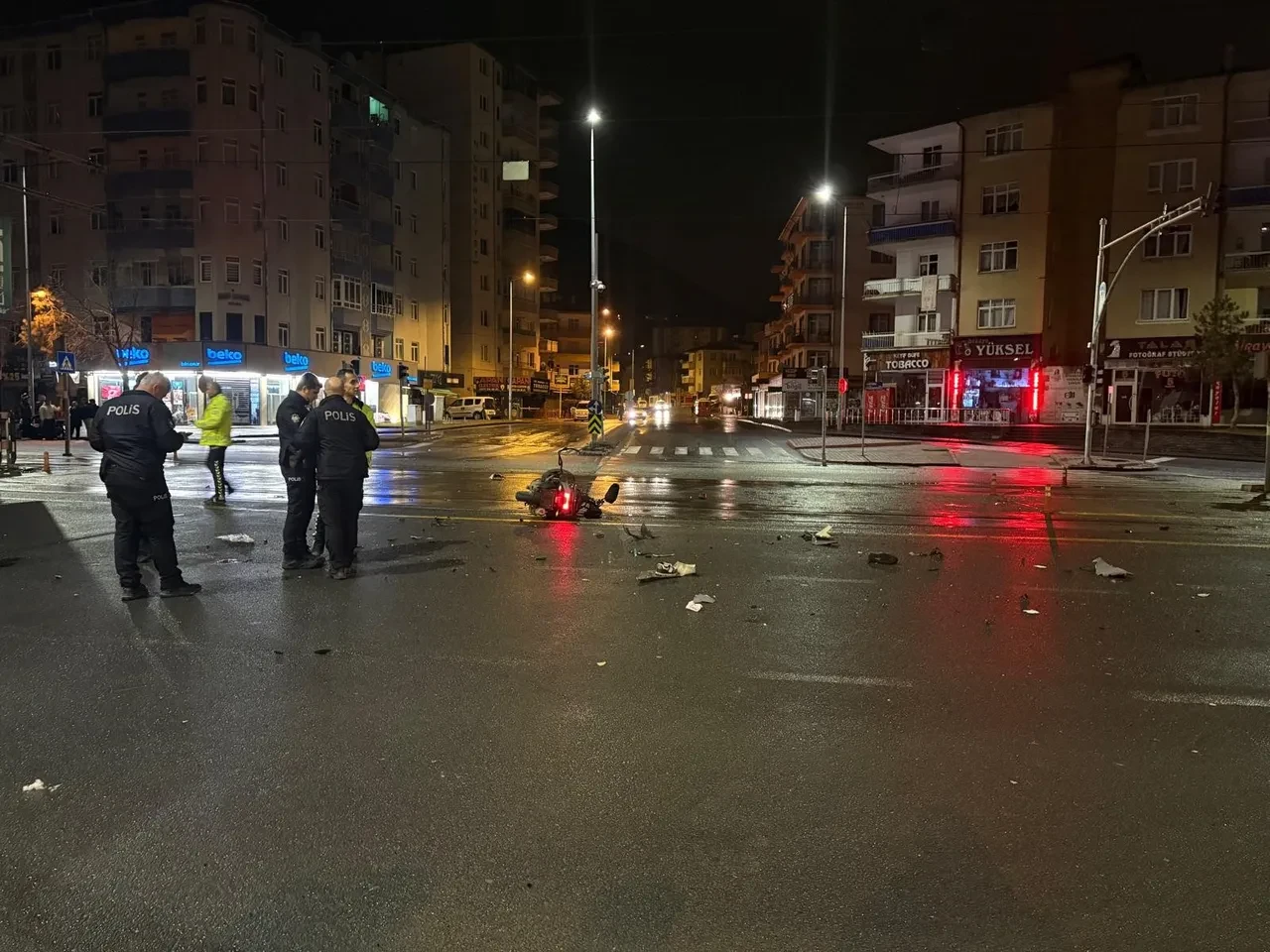 Kayseri'de feci kaza! Motosikletle çarpıştı, 200 metre sonra durabildi: 2 ağır yaralı