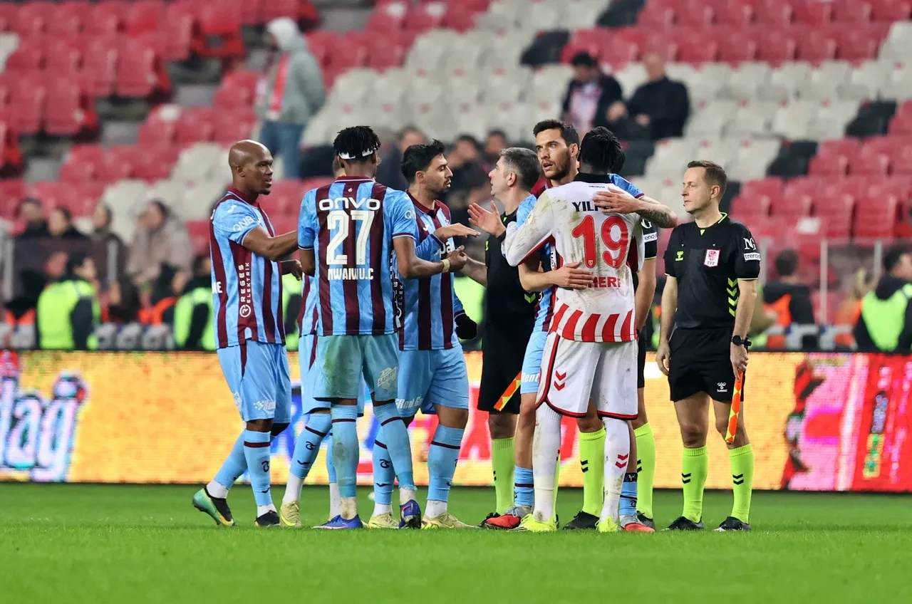 Samsunspor Başkanı Yüksel Yıldırım maç sonrası ateş püskürdü: Hesap soracağım!