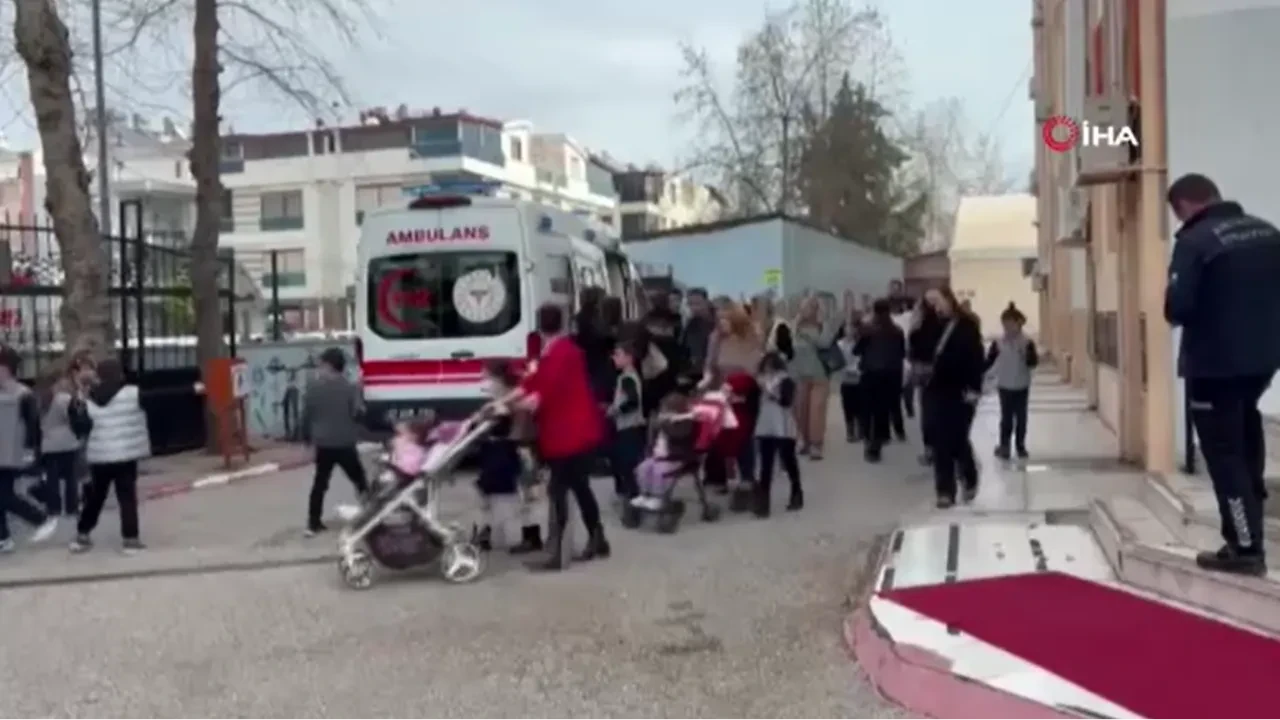 Antalya'da öğrenciler ölümden döndü! Okulda yangın paniği