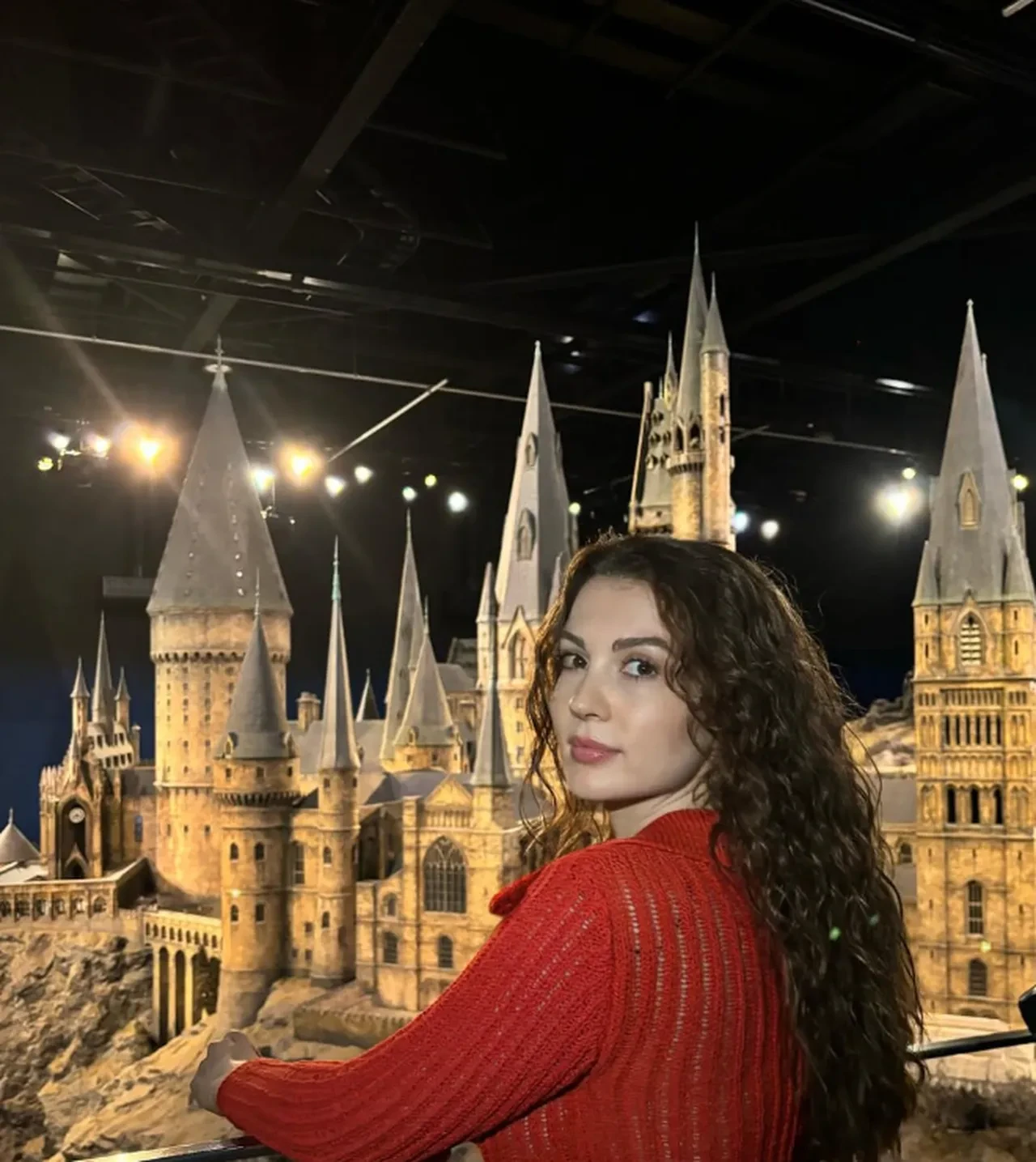 Burcu Özberk'ten itiraf üstüne itiraf: Çirkin adam seviyorum