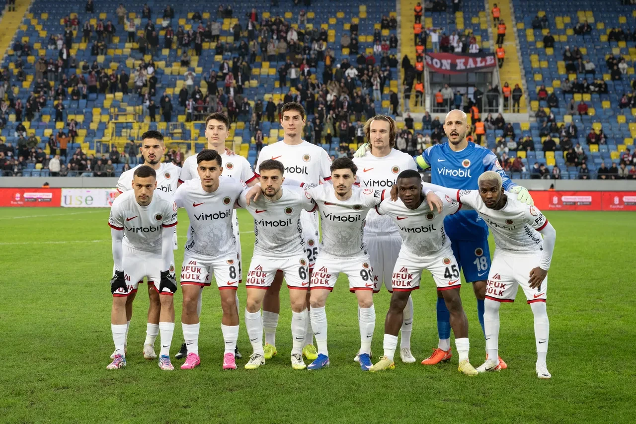 Fenerbahçe, kritik Gençlerbirliği sınavında! Maç öncesi muhtemel 11'ler