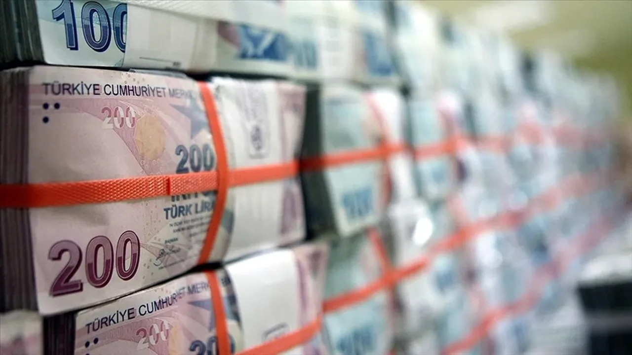 Hazine iki tahvil ihalesiyle yaklaşık 105,9 milyar lira borçlandı