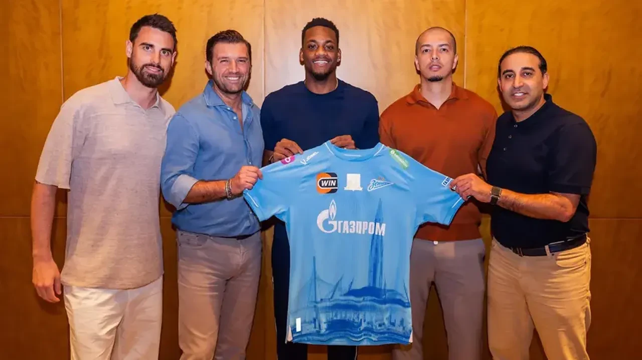 Jhon Duran, Fenerbahçe'den ayrıldı! Golcü oyuncunun yeni takımı resmen açıklandı