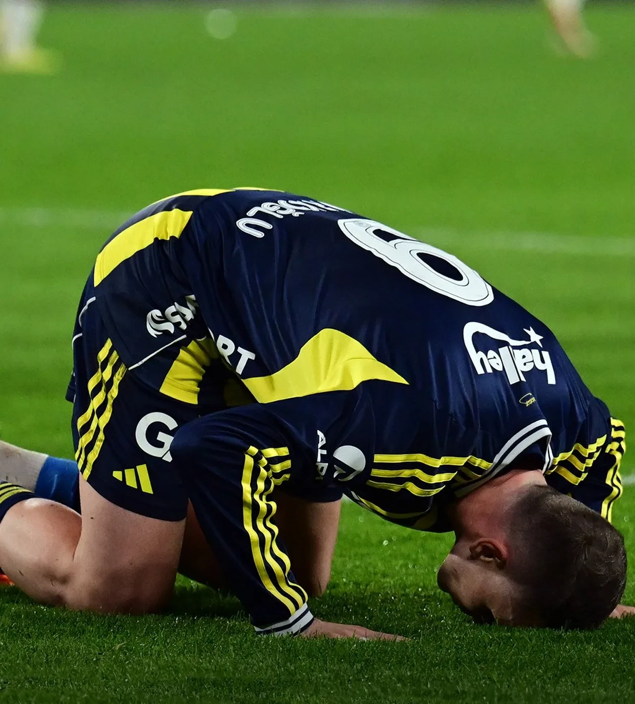 Kerem Aktürkoğlu'ndan anlamlı sözler: "Mattia Ahmet Minguzzi ile başlamak istiyorum"