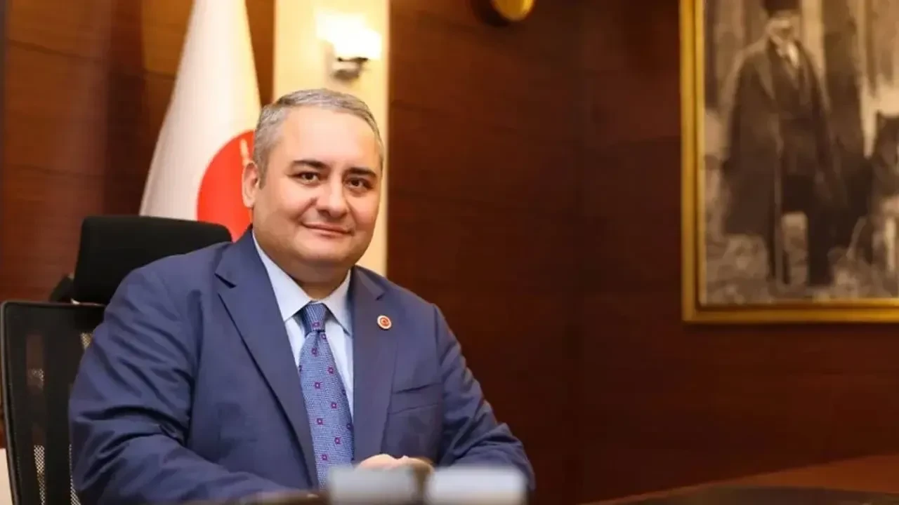 Mesut Özarslan, Özgür Özel hakkında suç duyurusunda bulundu: 'Mesajları silmiş'