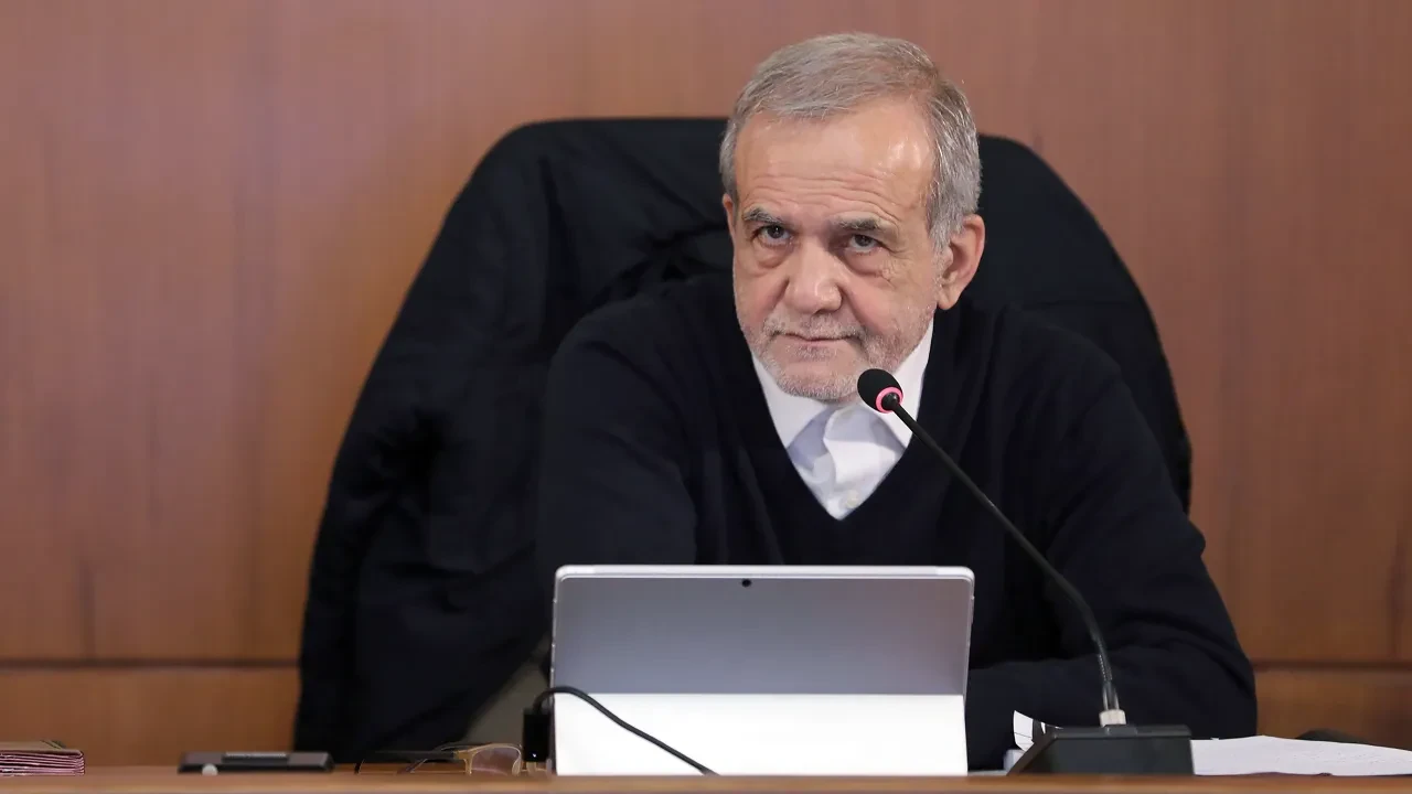 Pezeşkiyan'dan medyaya uyarı: Komşu ülkelere hakaret etmeyin