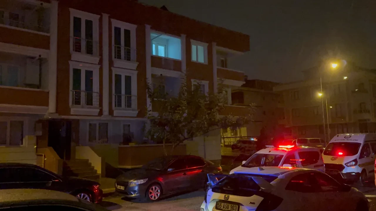 Telefonda yüksek sesle konuşunca uyarıldı: Yeğenini dövdü, ablasını bıçakladı, balkondan atladı